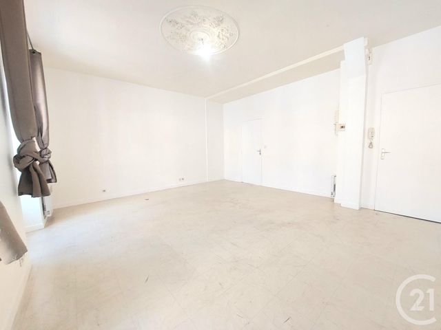 Studio à louer - 1 pièce - 40.08 m2 - LAVAL - 53 - PAYS-DE-LOIRE - Century 21 Dréano Immobilier