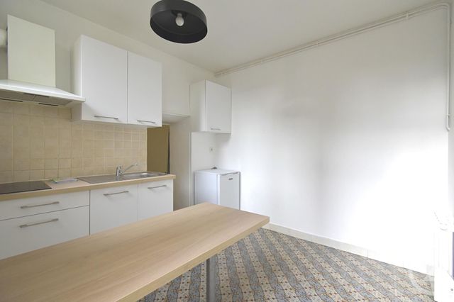 Appartement T2 à louer - 2 pièces - 21.4 m2 - LAVAL - 53 - PAYS-DE-LOIRE - Century 21 Dréano Immobilier