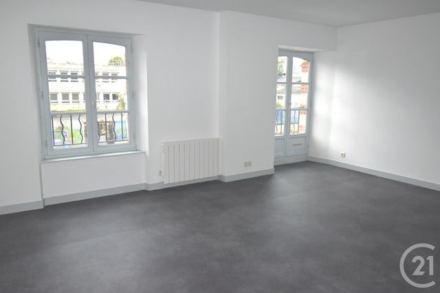 Appartement T3 à louer - 3 pièces - 50.0 m2 - LAVAL - 53 - PAYS-DE-LOIRE - Century 21 Dréano Immobilier