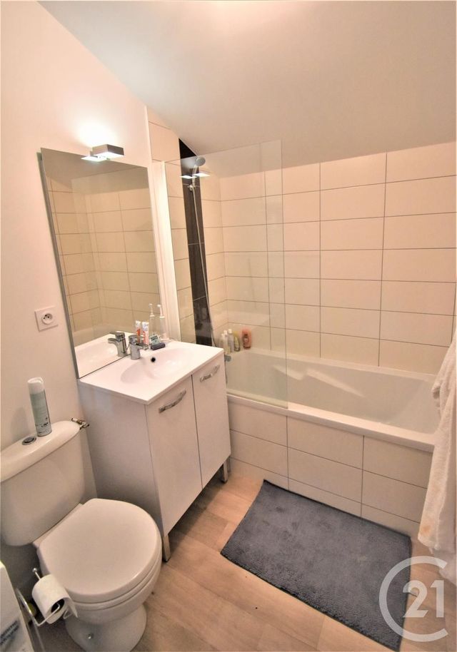 Appartement T2 à louer - 2 pièces - 40.95 m2 - LAVAL - 53 - PAYS-DE-LOIRE - Century 21 Dréano Immobilier