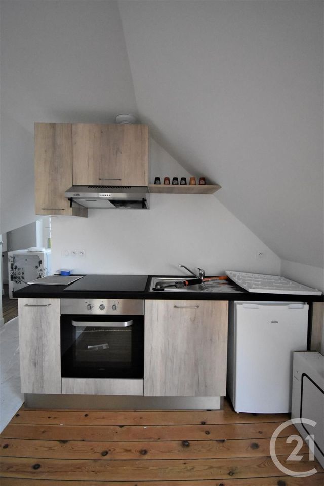 Appartement T2 à louer - 2 pièces - 28.2 m2 - LAVAL - 53 - PAYS-DE-LOIRE - Century 21 Dréano Immobilier
