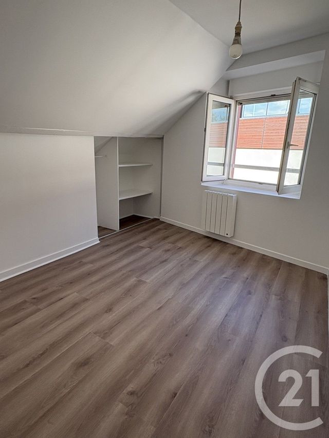 Appartement T2 à louer - 2 pièces - 41.77 m2 - ST JEAN SUR MAYENNE - 53 - PAYS-DE-LOIRE - Century 21 Dréano Immobilier