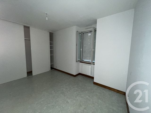 Appartement F2 à louer - 2 pièces - 41.11 m2 - ST BERTHEVIN - 53 - PAYS-DE-LOIRE - Century 21 Dréano Immobilier