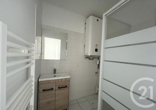 Appartement F2 à louer - 2 pièces - 41.11 m2 - ST BERTHEVIN - 53 - PAYS-DE-LOIRE - Century 21 Dréano Immobilier
