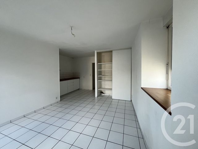 Appartement F2 à louer - 2 pièces - 41.11 m2 - ST BERTHEVIN - 53 - PAYS-DE-LOIRE - Century 21 Dréano Immobilier