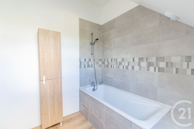 maison à vendre - 6 pièces - 200.0 m2 - BONCHAMP LES LAVAL - 53 - PAYS-DE-LOIRE - Century 21 Dréano Immobilier