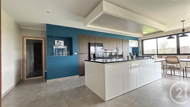 Afficher la photo en grand maison à vendre - 8 pièces - 275.0 m2 - L HUISSERIE - 53 - PAYS-DE-LOIRE - Century 21 Dréano Immobilier