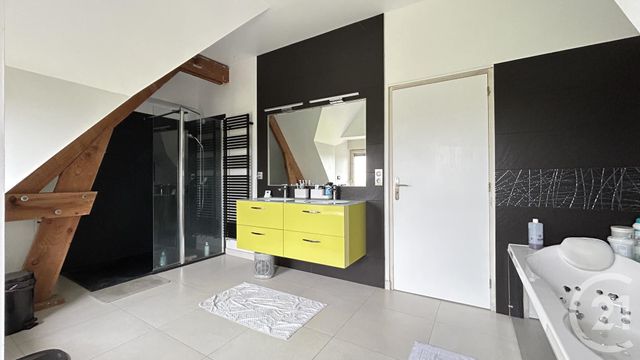 Afficher la photo en grand maison à vendre - 8 pièces - 275.0 m2 - L HUISSERIE - 53 - PAYS-DE-LOIRE - Century 21 Dréano Immobilier