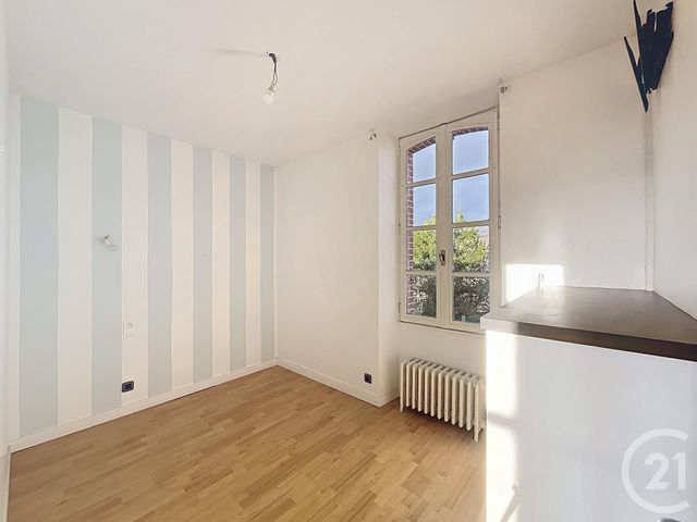 maison à vendre - 8 pièces - 122.0 m2 - ST PIERRE LA COUR - 53 - PAYS-DE-LOIRE - Century 21 Dréano Immobilier