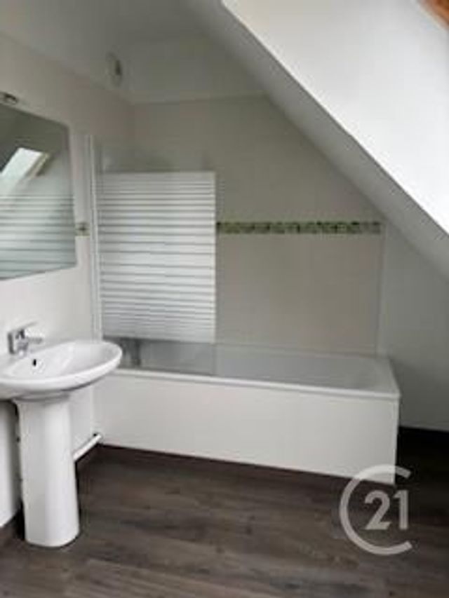 maison à louer - 4 pièces - 100.75 m2 - FORCE - 53 - PAYS-DE-LOIRE - Century 21 Dréano Immobilier