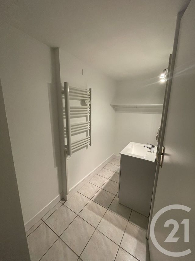 Appartement Studio à louer - 1 pièce - 20.3 m2 - LAVAL - 53 - PAYS-DE-LOIRE - Century 21 Dréano Immobilier
