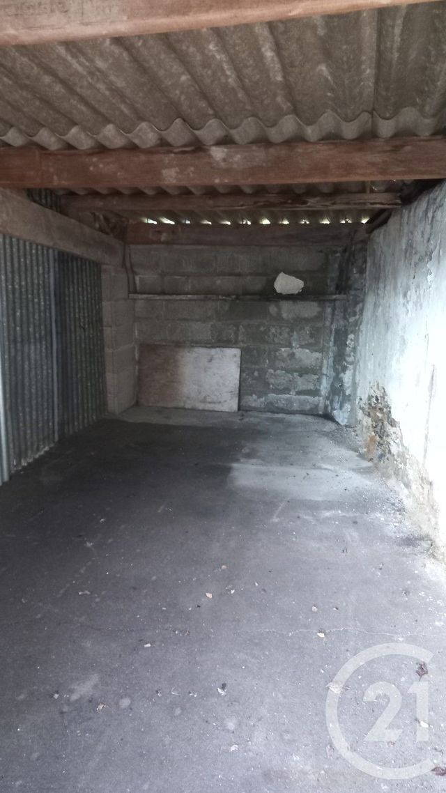 parking à louer - LAVAL - 53 - PAYS-DE-LOIRE - Century 21 Dréano Immobilier