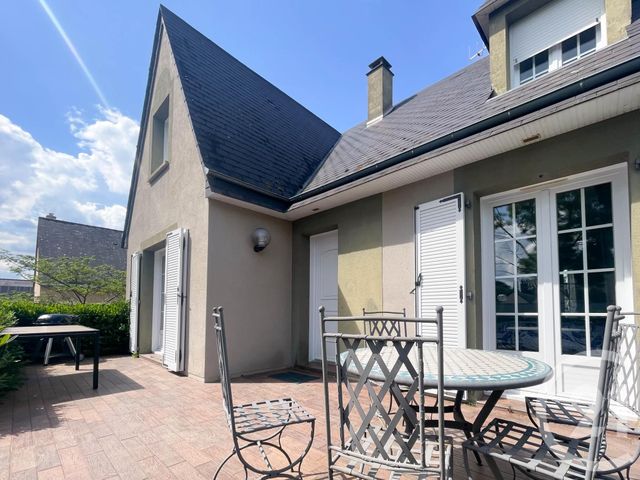 Afficher la photo en grand maison à vendre - 6 pièces - 118.57 m2 - LAVAL - 53 - PAYS-DE-LOIRE - Century 21 Dréano Immobilier