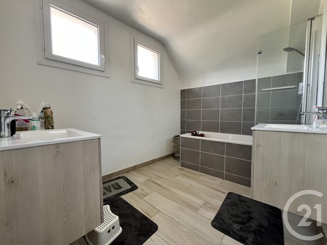 maison à vendre - 6 pièces - 117.0 m2 - ST OUEN DES TOITS - 53 - PAYS-DE-LOIRE - Century 21 Dréano Immobilier