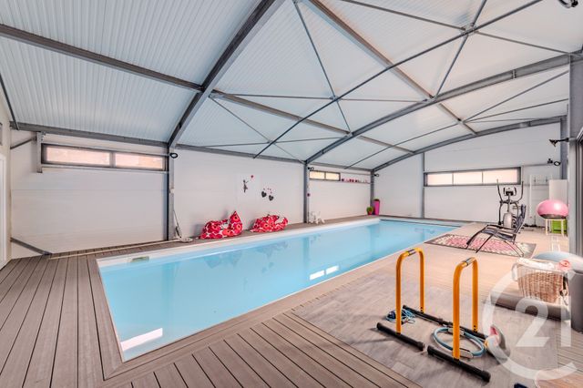 maison à vendre - 7 pièces - 331.88 m2 - LAVAL - 53 - PAYS-DE-LOIRE - Century 21 Dréano Immobilier