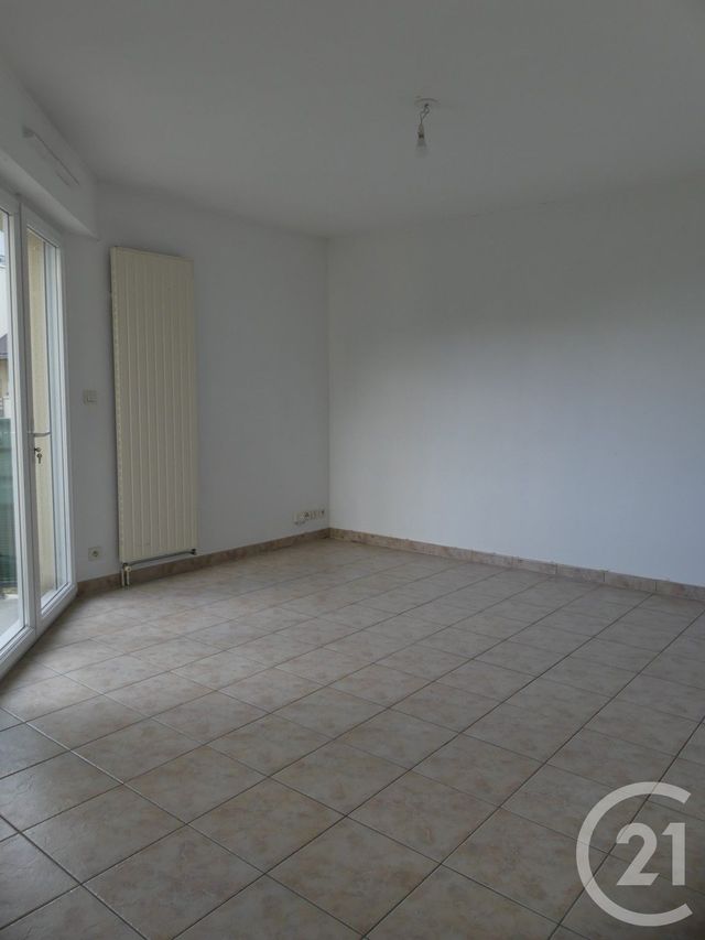 Appartement T2 à louer - 2 pièces - 40.06 m2 - CHANGE - 53 - PAYS-DE-LOIRE - Century 21 Dréano Immobilier
