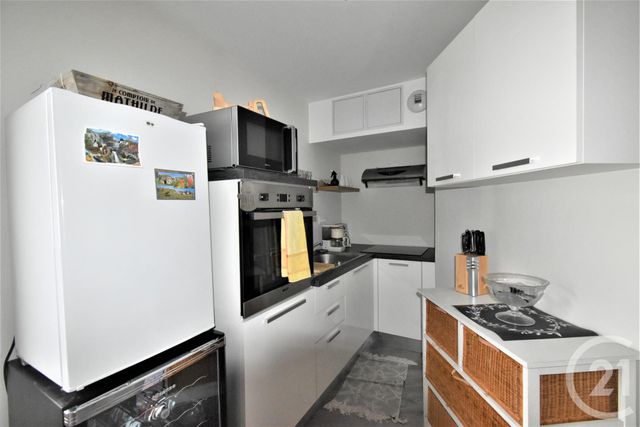 Appartement T3 à louer - 3 pièces - 68.0 m2 - LAVAL - 53 - PAYS-DE-LOIRE - Century 21 Dréano Immobilier