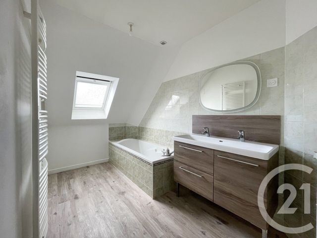 maison à vendre - 7 pièces - 146.87 m2 - LAVAL - 53 - PAYS-DE-LOIRE - Century 21 Dréano Immobilier