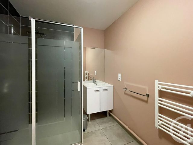 Afficher la photo en grand Appartement T3 à vendre - 4 pièces - 76.0 m2 - ST BERTHEVIN - 53 - PAYS-DE-LOIRE - Century 21 Dréano Immobilier