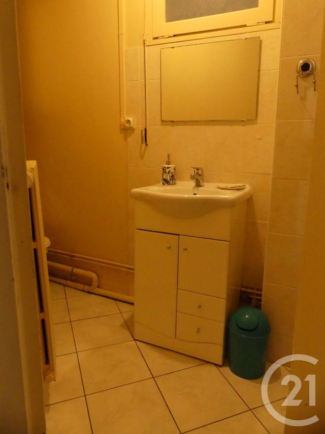 Appartement T2 à louer - 2 pièces - 33.0 m2 - LAVAL - 53 - PAYS-DE-LOIRE - Century 21 Dréano Immobilier