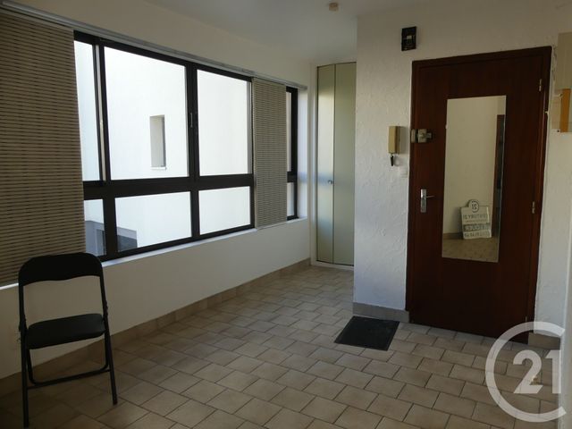 Afficher la photo en grand Appartement T3 à louer - 3 pièces - 76.32 m2 - LAVAL - 53 - PAYS-DE-LOIRE - Century 21 Dréano Immobilier