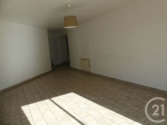 Afficher la photo en grand Appartement T3 à louer - 3 pièces - 76.32 m2 - LAVAL - 53 - PAYS-DE-LOIRE - Century 21 Dréano Immobilier