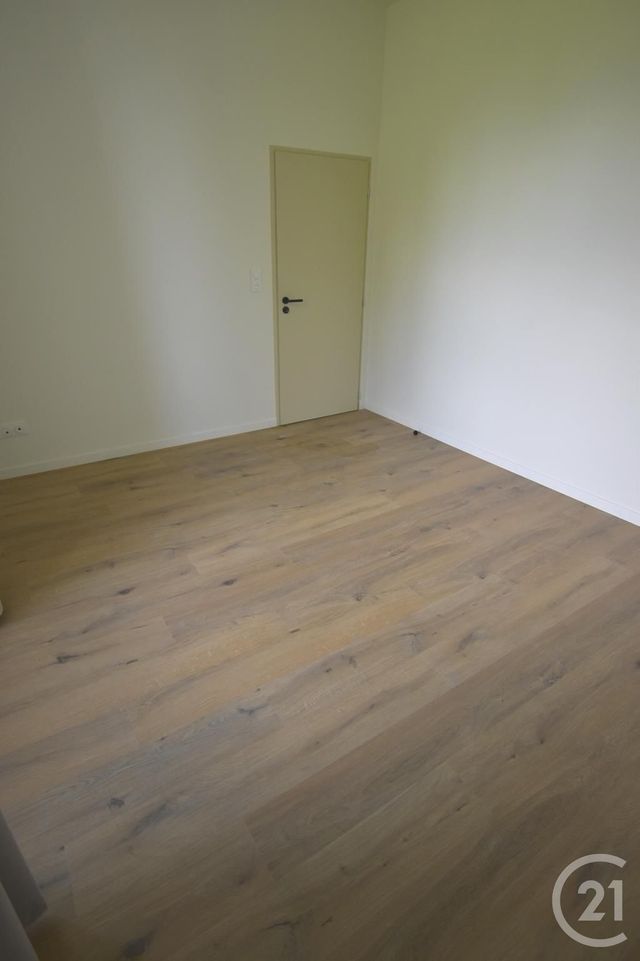 Appartement T3 à louer - 3 pièces - 72.49 m2 - LAVAL - 53 - PAYS-DE-LOIRE - Century 21 Dréano Immobilier