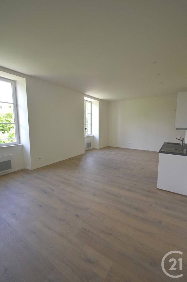 Appartement T3 à louer - 3 pièces - 72.49 m2 - LAVAL - 53 - PAYS-DE-LOIRE - Century 21 Dréano Immobilier