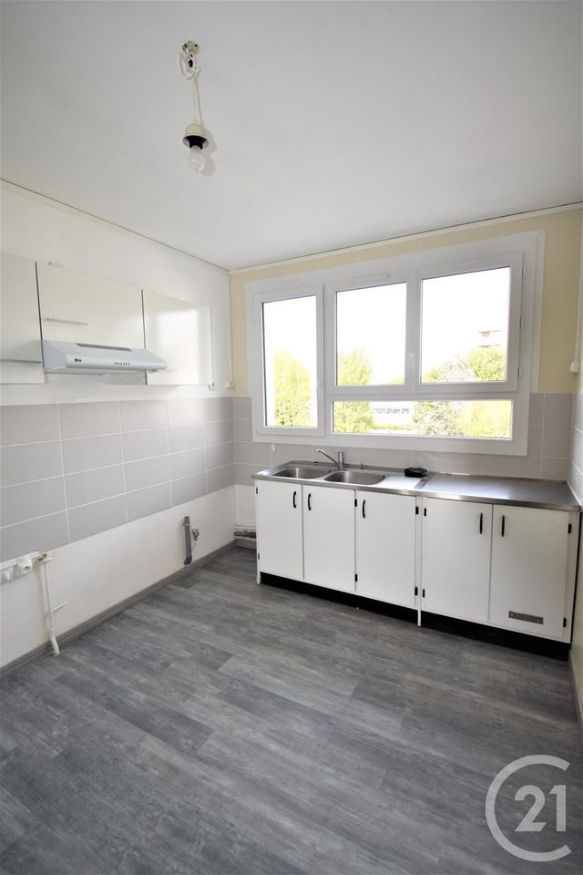 Appartement F3 à louer - 4 pièces - 76.0 m2 - LAVAL - 53 - PAYS-DE-LOIRE - Century 21 Dréano Immobilier