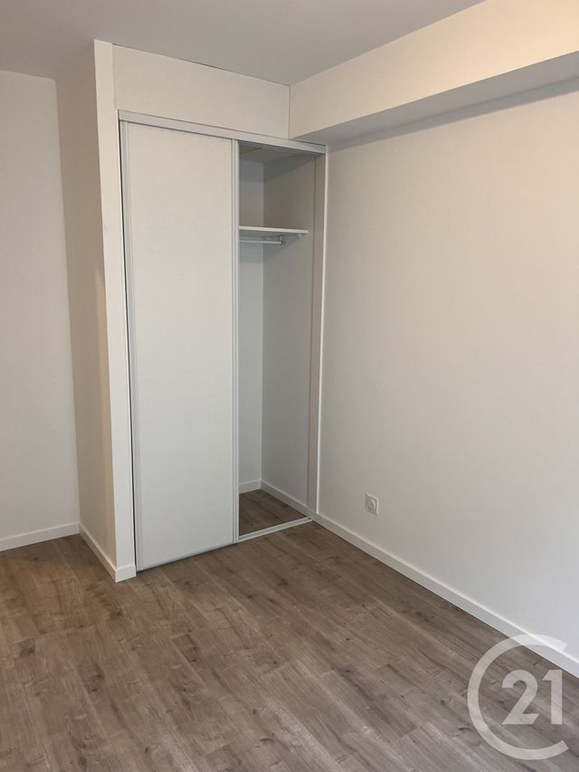 Afficher la photo en grand Appartement T4 à louer - 4 pièces - 94.74 m2 - LAVAL - 53 - PAYS-DE-LOIRE - Century 21 Dréano Immobilier