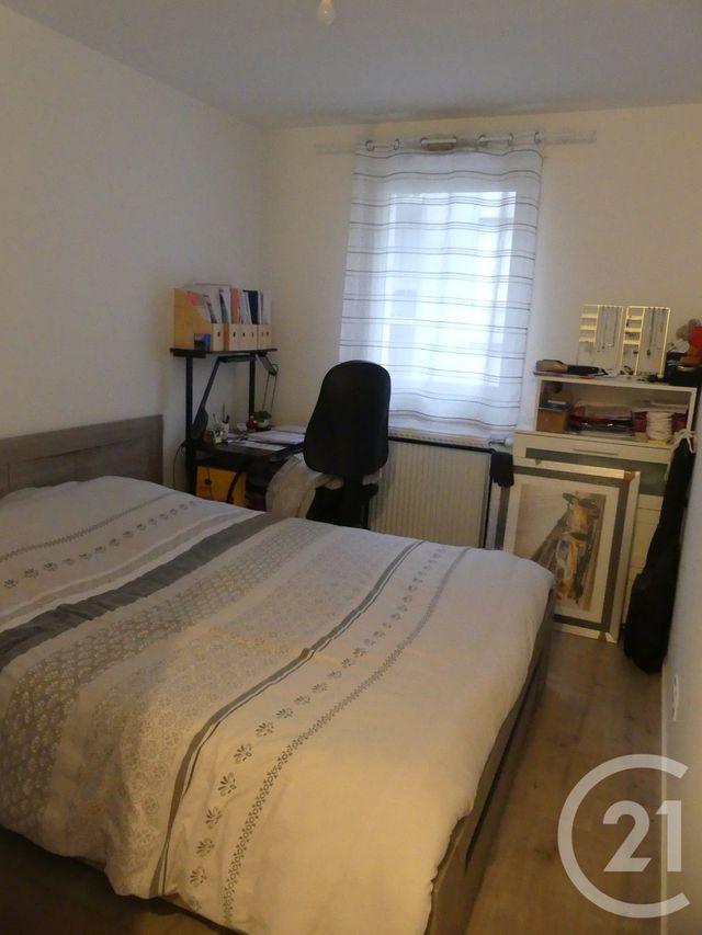 Afficher la photo en grand Appartement T4 à louer - 4 pièces - 94.74 m2 - LAVAL - 53 - PAYS-DE-LOIRE - Century 21 Dréano Immobilier