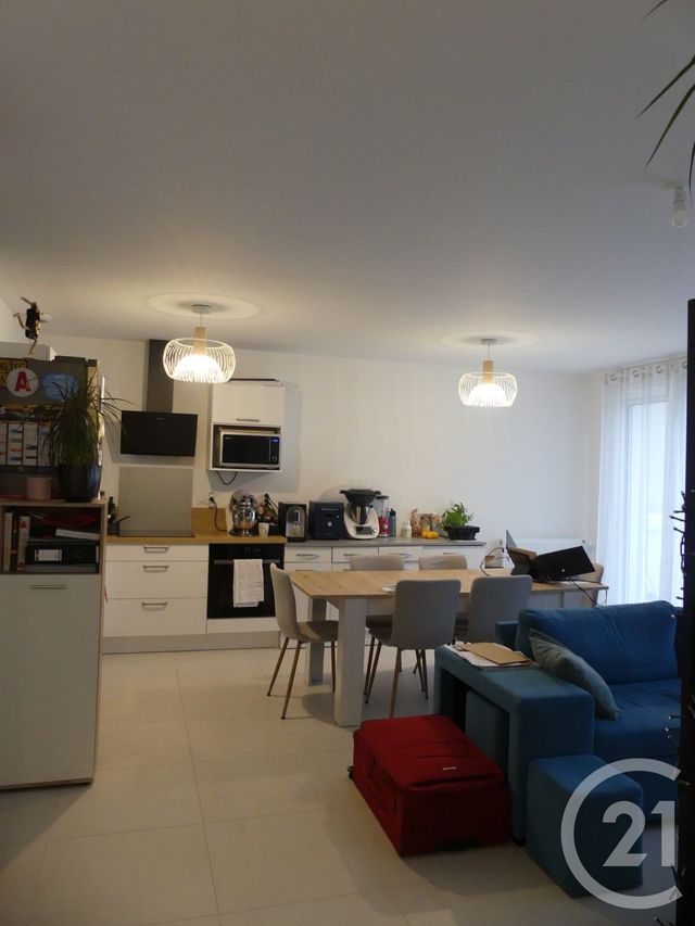 Afficher la photo en grand Appartement T4 à louer - 4 pièces - 94.74 m2 - LAVAL - 53 - PAYS-DE-LOIRE - Century 21 Dréano Immobilier