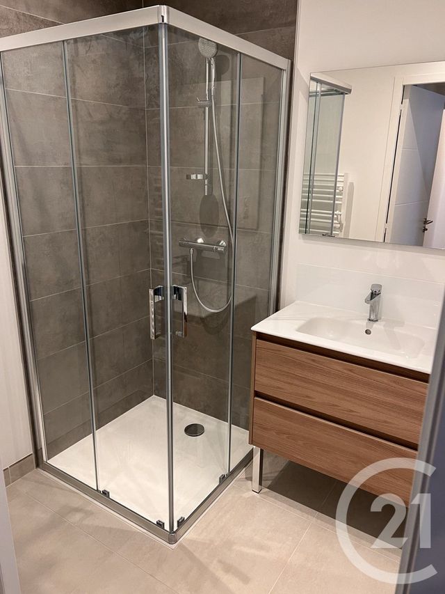 Afficher la photo en grand Appartement T4 à louer - 4 pièces - 94.74 m2 - LAVAL - 53 - PAYS-DE-LOIRE - Century 21 Dréano Immobilier