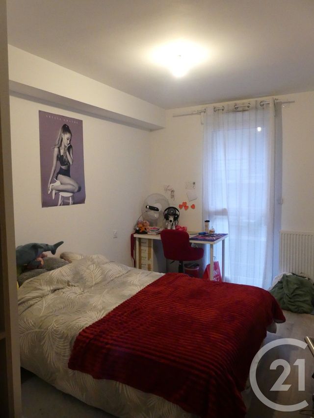 Afficher la photo en grand Appartement T4 à louer - 4 pièces - 94.74 m2 - LAVAL - 53 - PAYS-DE-LOIRE - Century 21 Dréano Immobilier