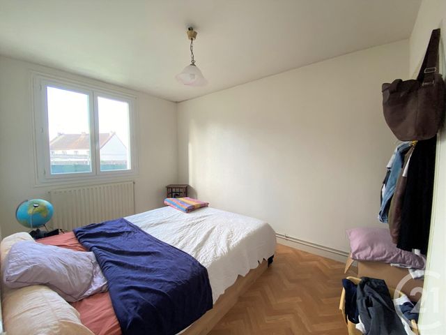 Afficher la photo en grand Appartement T3 à vendre - 3 pièces - 63.49 m2 - ST BERTHEVIN - 53 - PAYS-DE-LOIRE - Century 21 Dréano Immobilier