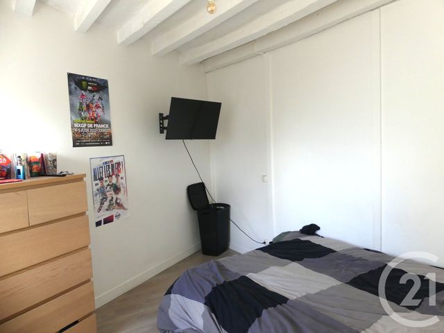 Afficher la photo en grand maison à louer - 3 pièces - 383.0 m2 - QUELAINES ST GAULT - 53 - PAYS-DE-LOIRE - Century 21 Dréano Immobilier