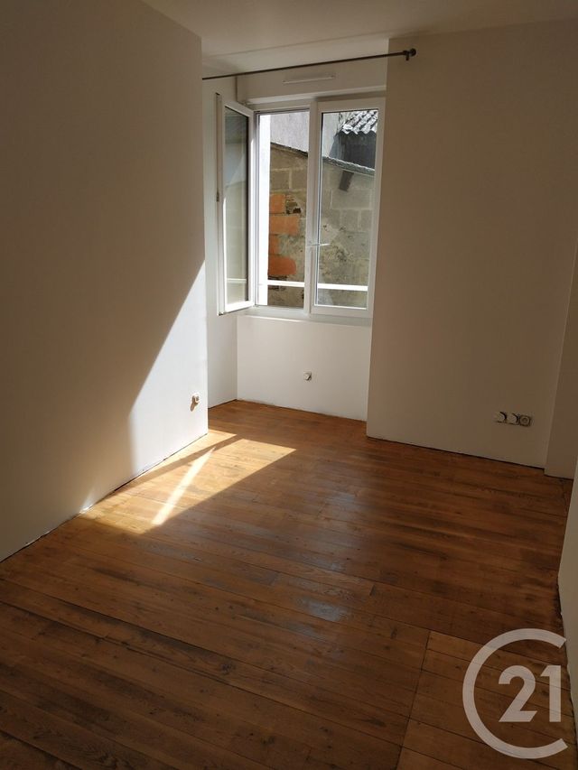 Afficher la photo en grand maison à louer - 4 pièces - 82.27 m2 - COSSE LE VIVIEN - 53 - PAYS-DE-LOIRE - Century 21 Dréano Immobilier