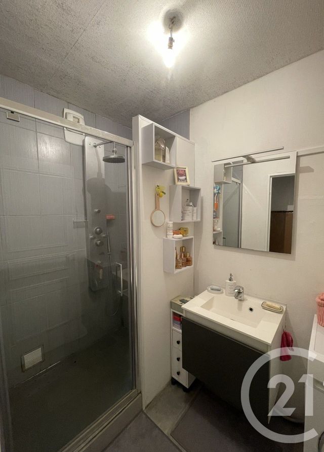 Appartement T4 à vendre - 4 pièces - 78.31 m2 - LAVAL - 53 - PAYS-DE-LOIRE - Century 21 Dréano Immobilier