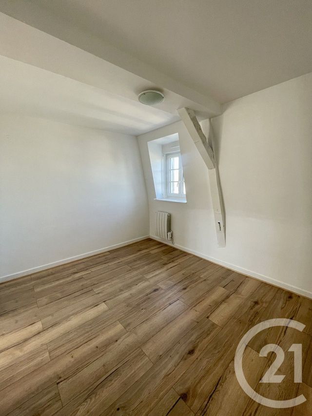 Appartement F2 à louer - 2 pièces - 37.7 m2 - ST BERTHEVIN - 53 - PAYS-DE-LOIRE - Century 21 Dréano Immobilier