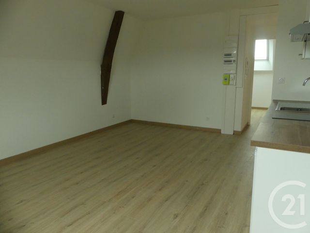 Appartement T2 à louer - 2 pièces - 34.77 m2 - ST BERTHEVIN - 53 - PAYS-DE-LOIRE - Century 21 Dréano Immobilier