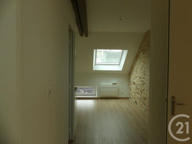 Appartement F2 à louer - 2 pièces - 29.43 m2 - ST BERTHEVIN - 53 - PAYS-DE-LOIRE - Century 21 Dréano Immobilier