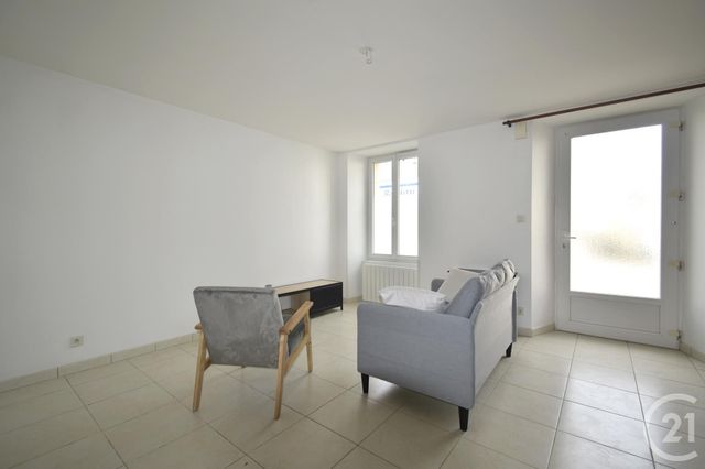maison à louer - 3 pièces - 44.0 m2 - QUELAINES ST GAULT - 53 - PAYS-DE-LOIRE - Century 21 Dréano Immobilier