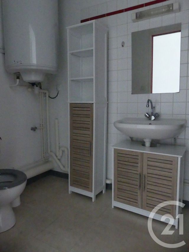 Appartement Studio à louer - 2 pièces - 28.07 m2 - LAVAL - 53 - PAYS-DE-LOIRE - Century 21 Dréano Immobilier