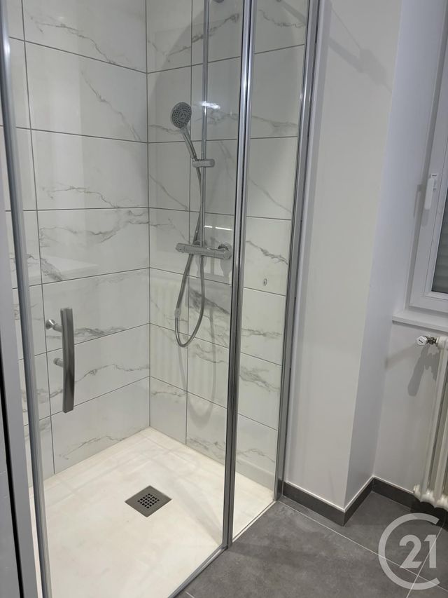 maison à louer - 6 pièces - 129.81 m2 - MAISONCELLES DU MAINE - 53 - PAYS-DE-LOIRE - Century 21 Dréano Immobilier