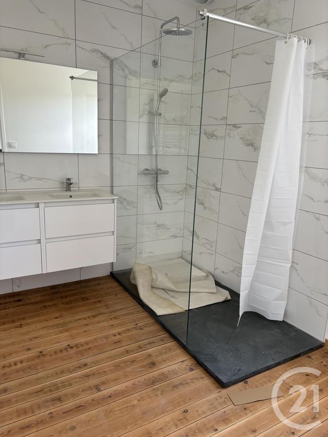 maison à louer - 6 pièces - 129.81 m2 - MAISONCELLES DU MAINE - 53 - PAYS-DE-LOIRE - Century 21 Dréano Immobilier