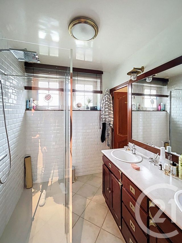 maison à vendre - 7 pièces - 157.0 m2 - OISSEAU - 53 - PAYS-DE-LOIRE - Century 21 Dréano Immobilier