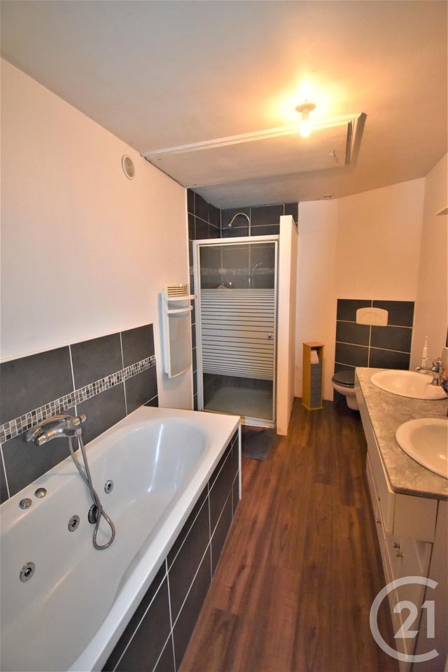 maison à louer - 3 pièces - 88.0 m2 - BAZOUGERS - 53 - PAYS-DE-LOIRE - Century 21 Dréano Immobilier