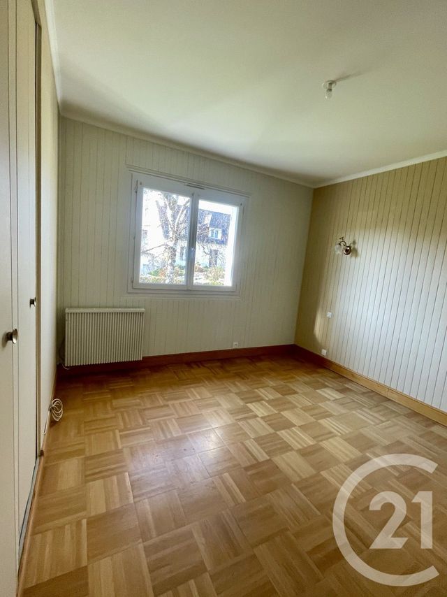 maison à louer - 4 pièces - 110.0 m2 - ST BERTHEVIN - 53 - PAYS-DE-LOIRE - Century 21 Dréano Immobilier