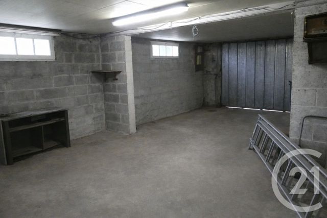 maison à louer - 4 pièces - 110.0 m2 - ST BERTHEVIN - 53 - PAYS-DE-LOIRE - Century 21 Dréano Immobilier