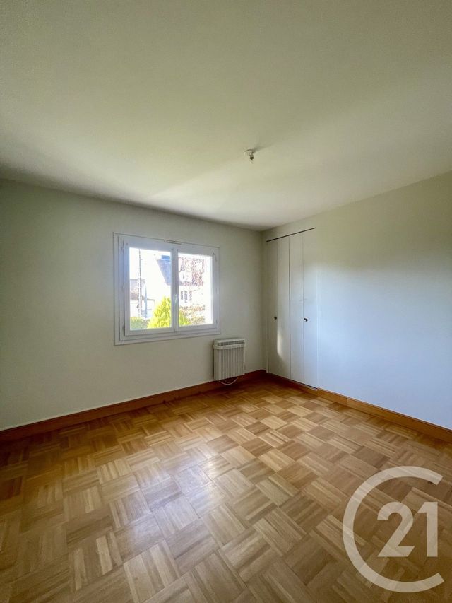 maison à louer - 4 pièces - 110.0 m2 - ST BERTHEVIN - 53 - PAYS-DE-LOIRE - Century 21 Dréano Immobilier